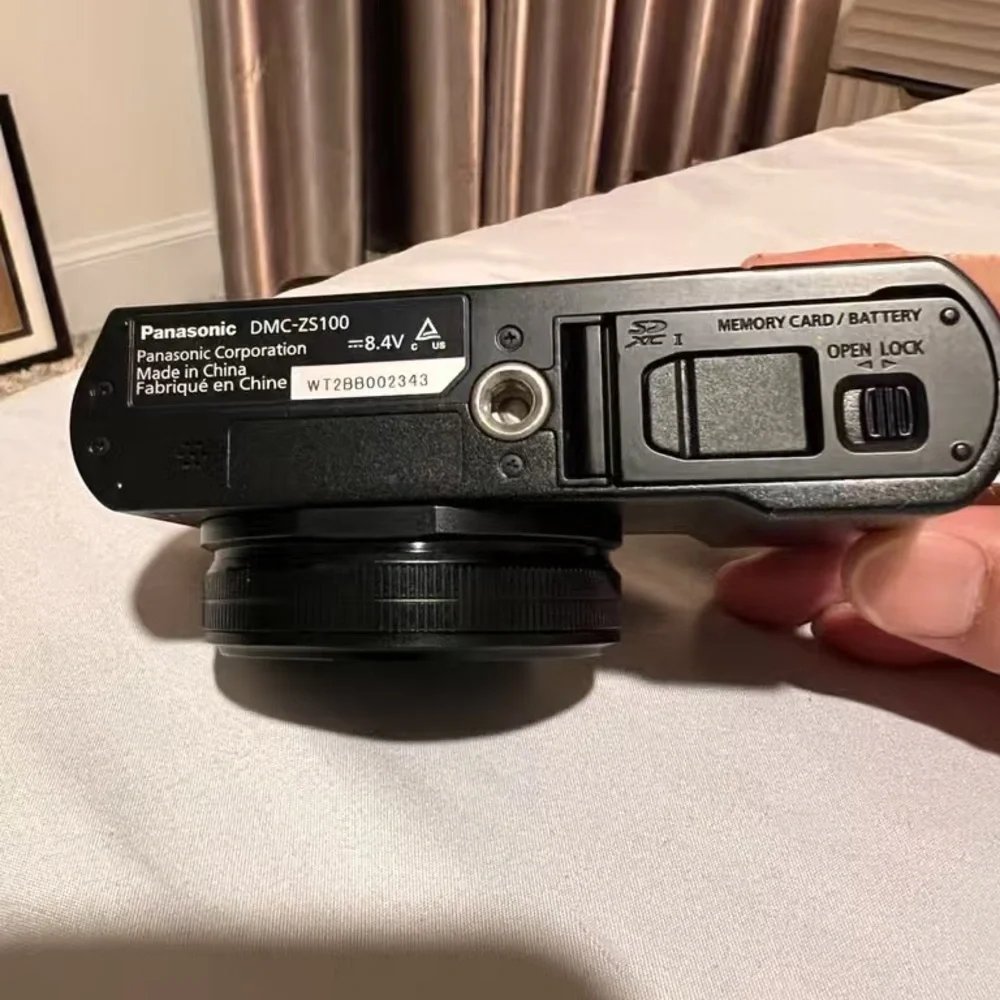 Umi / Lumix Style Compact Digital Camera — Black